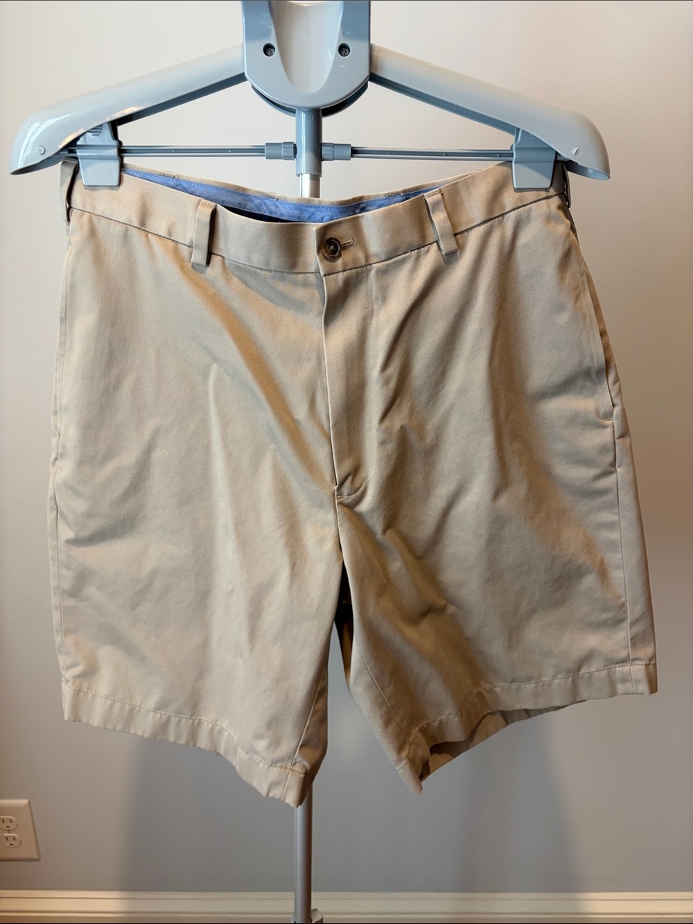 Brooks Brothers Tan Flat-Front Men’s Shorts